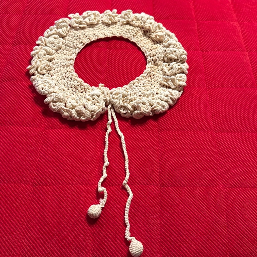 Crocheted Collar Fancy Elegant Design